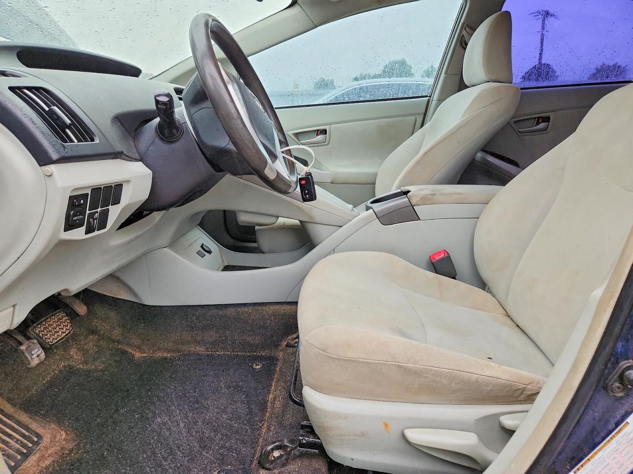 2012 TOYOTA PRIUS TWO photo 13