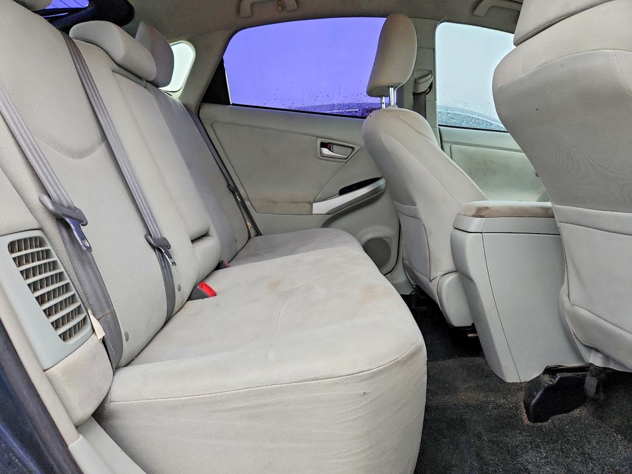 2012 TOYOTA PRIUS TWO photo 19