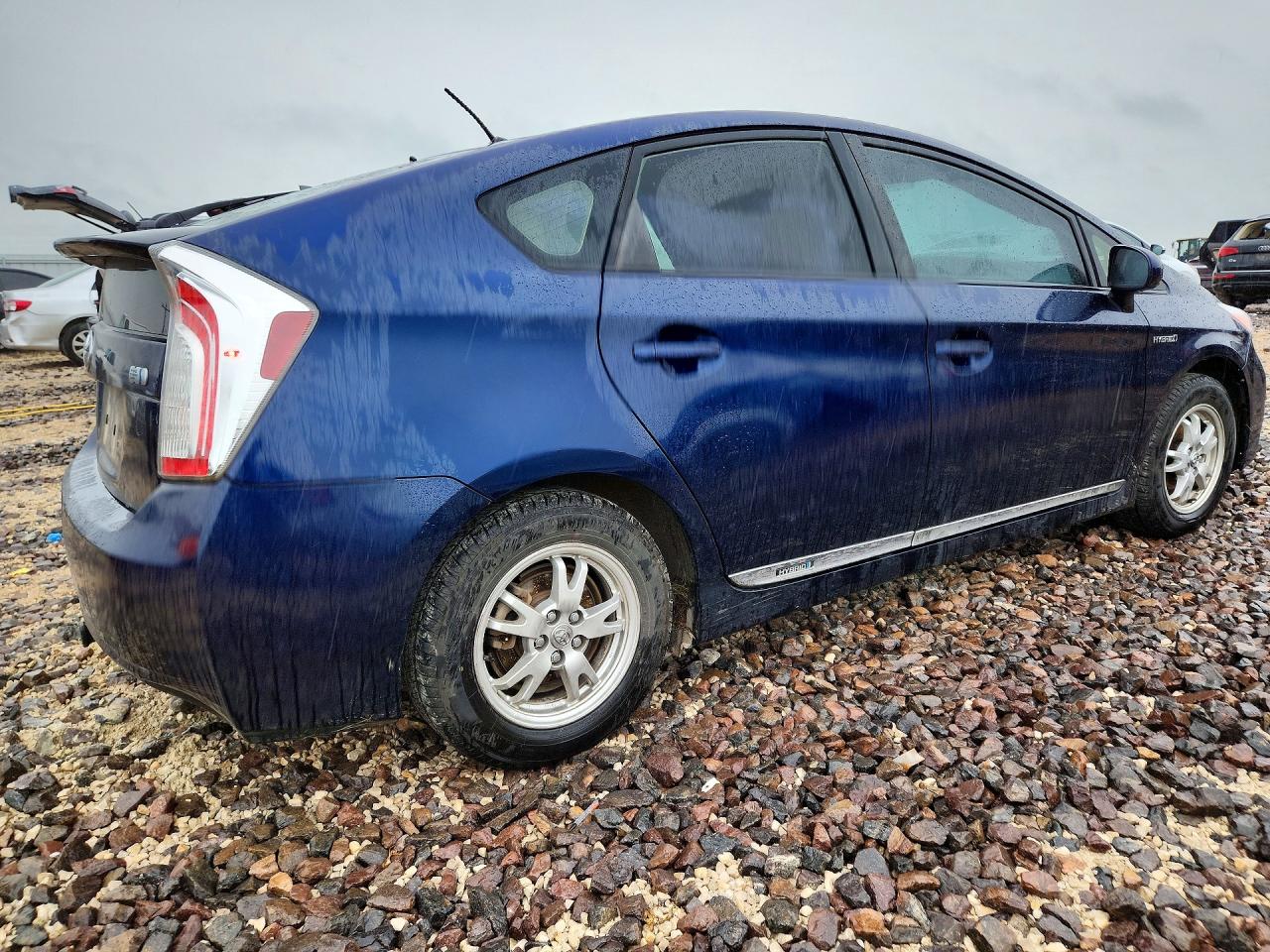 2012 TOYOTA PRIUS TWO photo 5