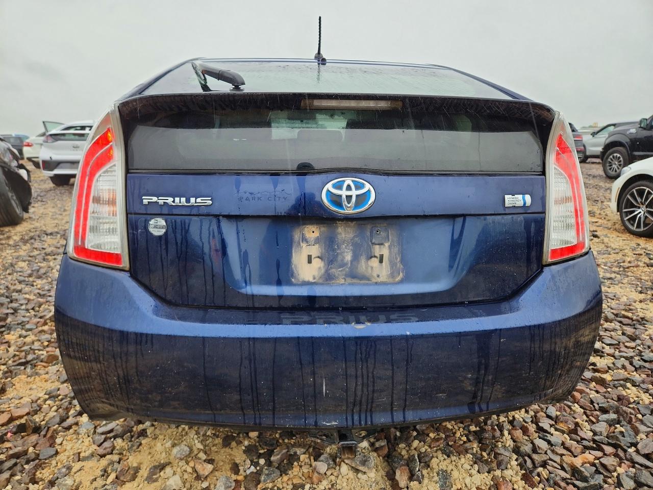 2012 TOYOTA PRIUS TWO photo 11