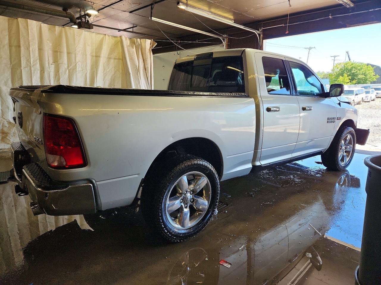 2014 RAM 1500 SLT photo 5