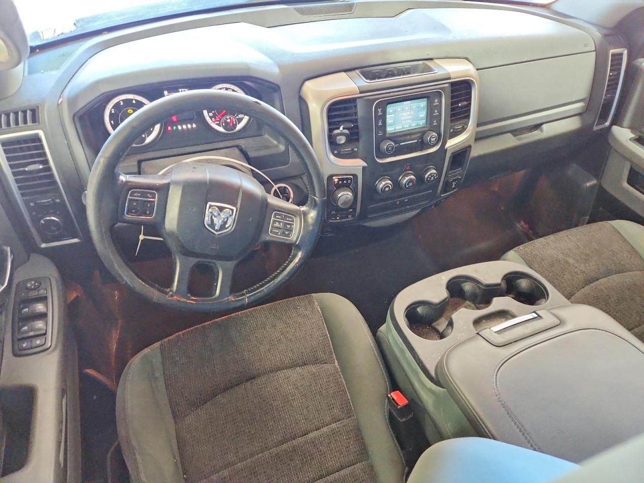 2014 RAM 1500 SLT photo 15