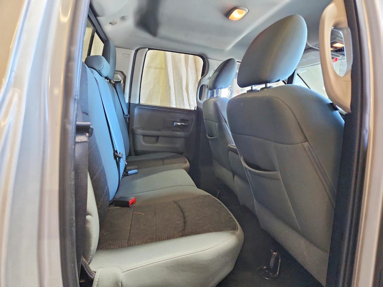 2014 RAM 1500 SLT photo 19