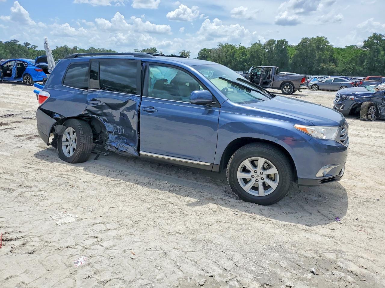 2013 TOYOTA HIGHLANDER SE photo 7