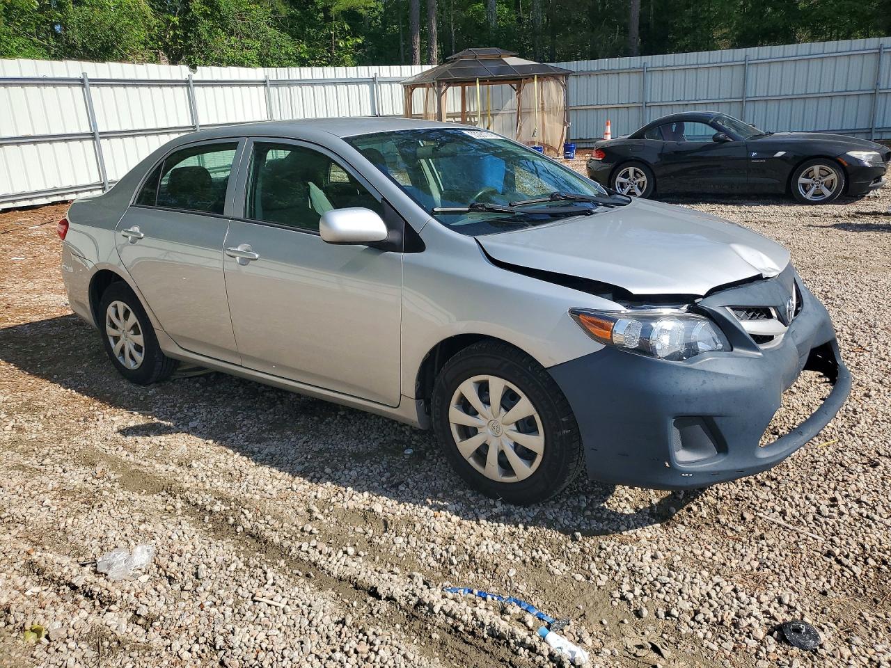 2013 TOYOTA COROLLA L photo 10