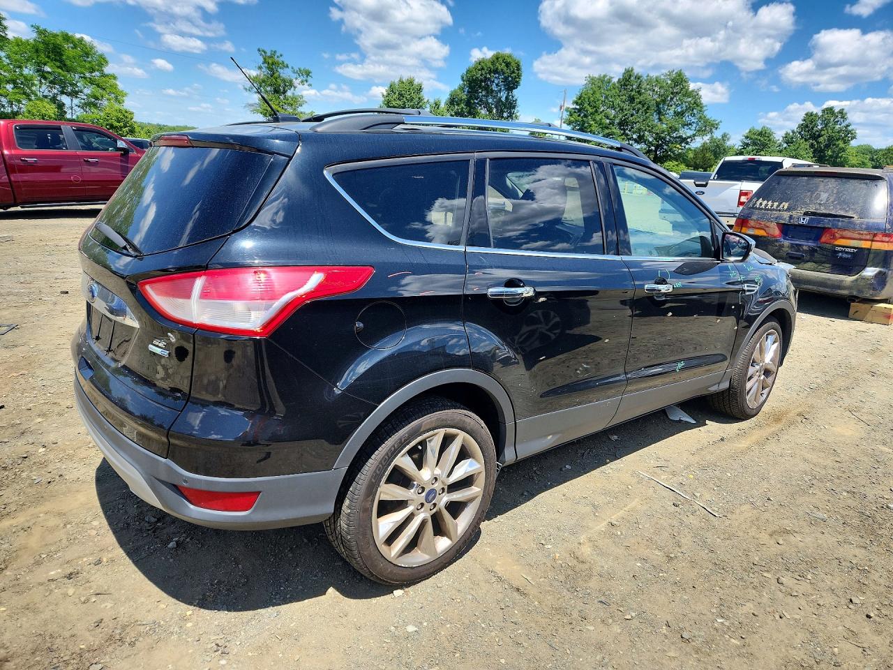 2016 FORD ESCAPE SE photo 5