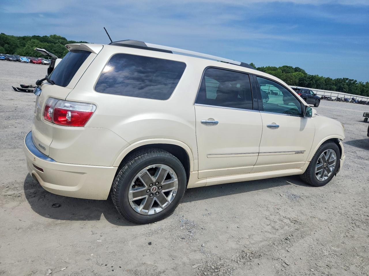 2011 GMC ACADIA DENALI photo 3