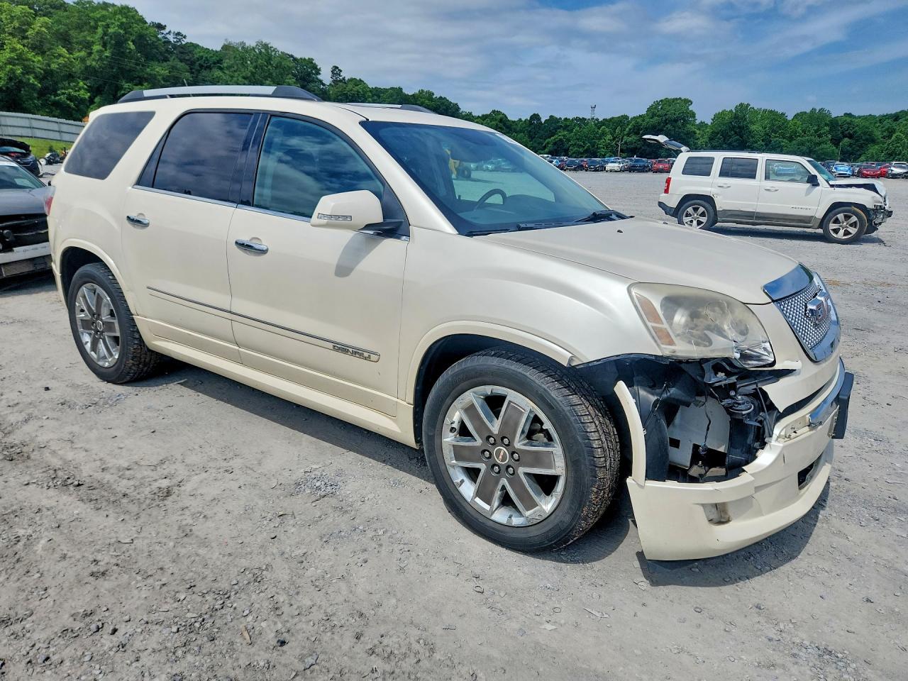 2011 GMC ACADIA DENALI photo 4