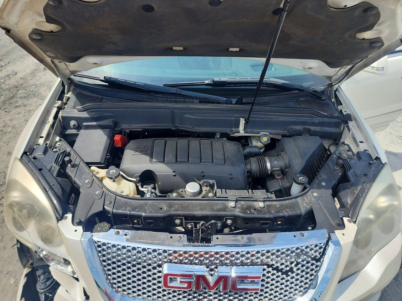 2011 GMC ACADIA DENALI photo 12