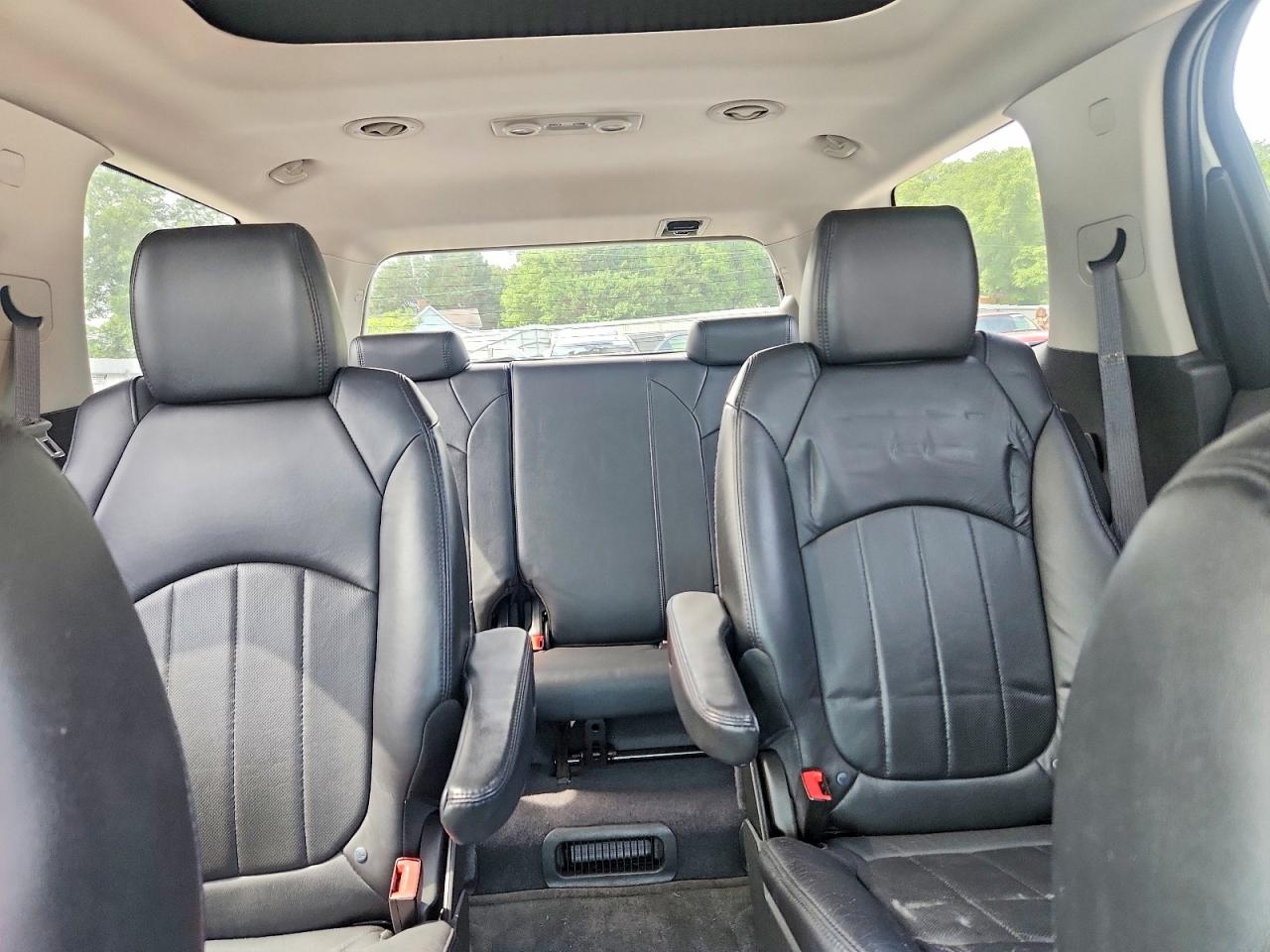 2011 GMC ACADIA DENALI photo 10