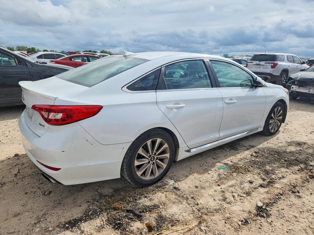2016 HYUNDAI SONATA SPORT photo 3