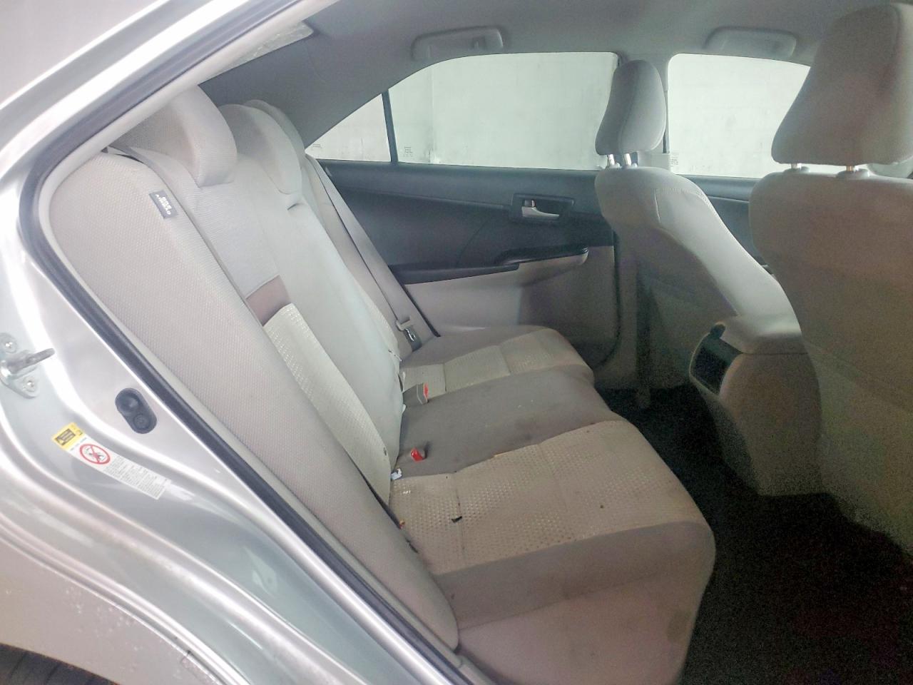 2012 TOYOTA CAMRY LE photo 19