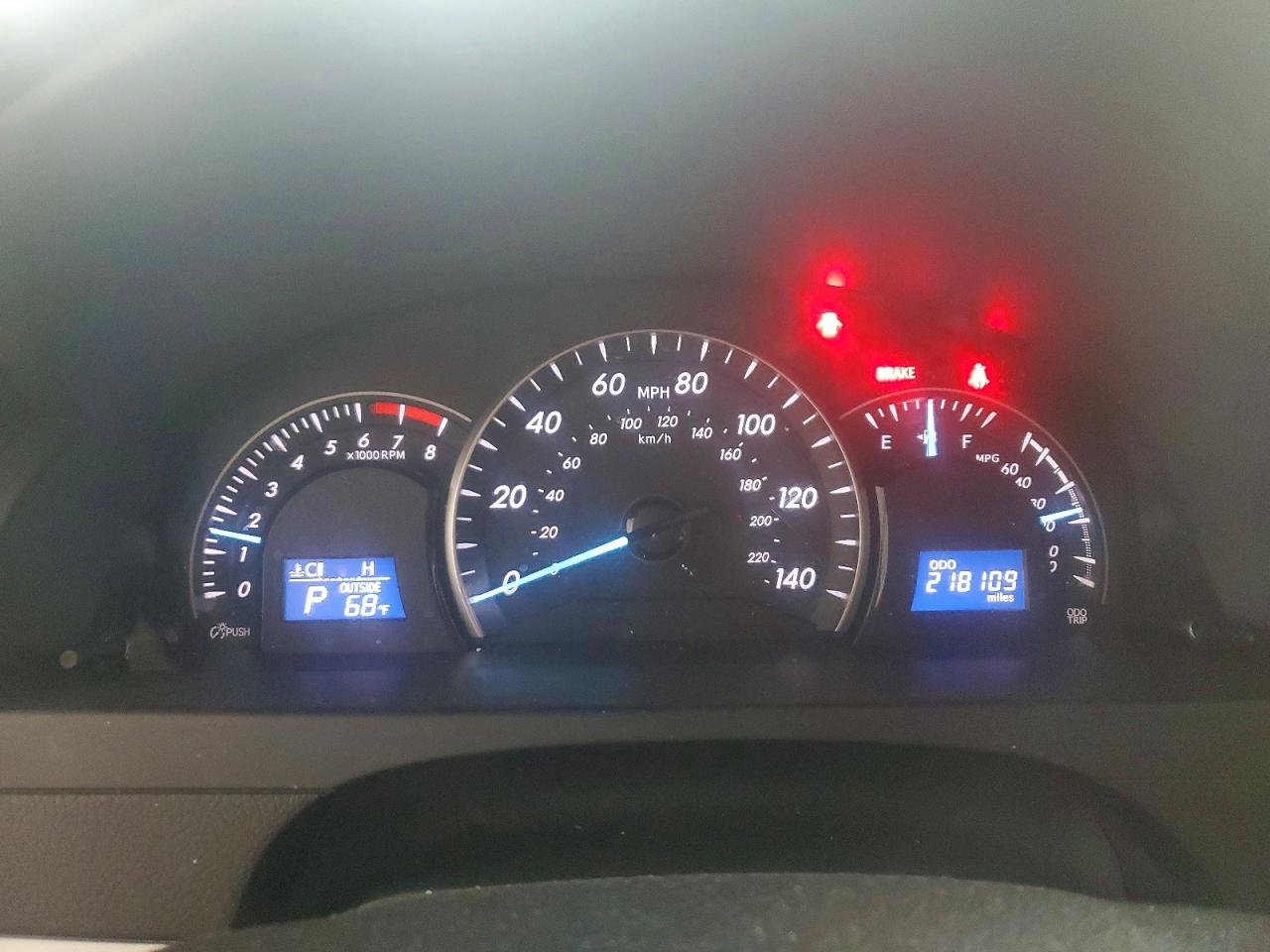 2012 TOYOTA CAMRY LE photo 17