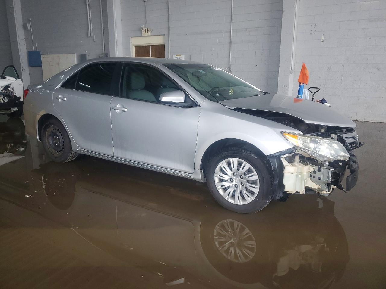 2012 TOYOTA CAMRY LE photo 7