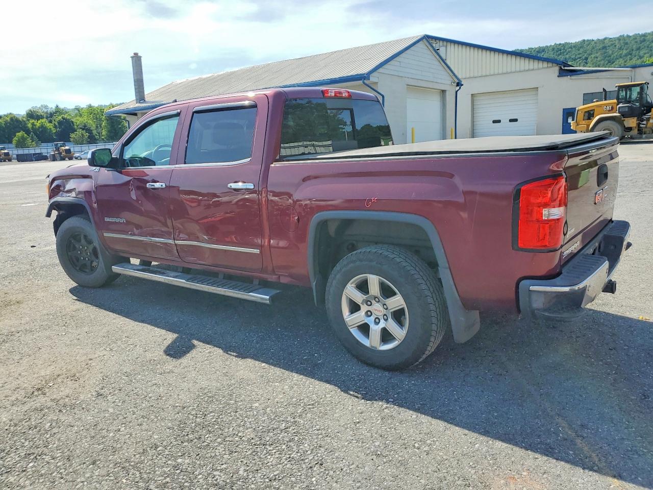 2015 GMC SIERRA K1500 SLT photo 2