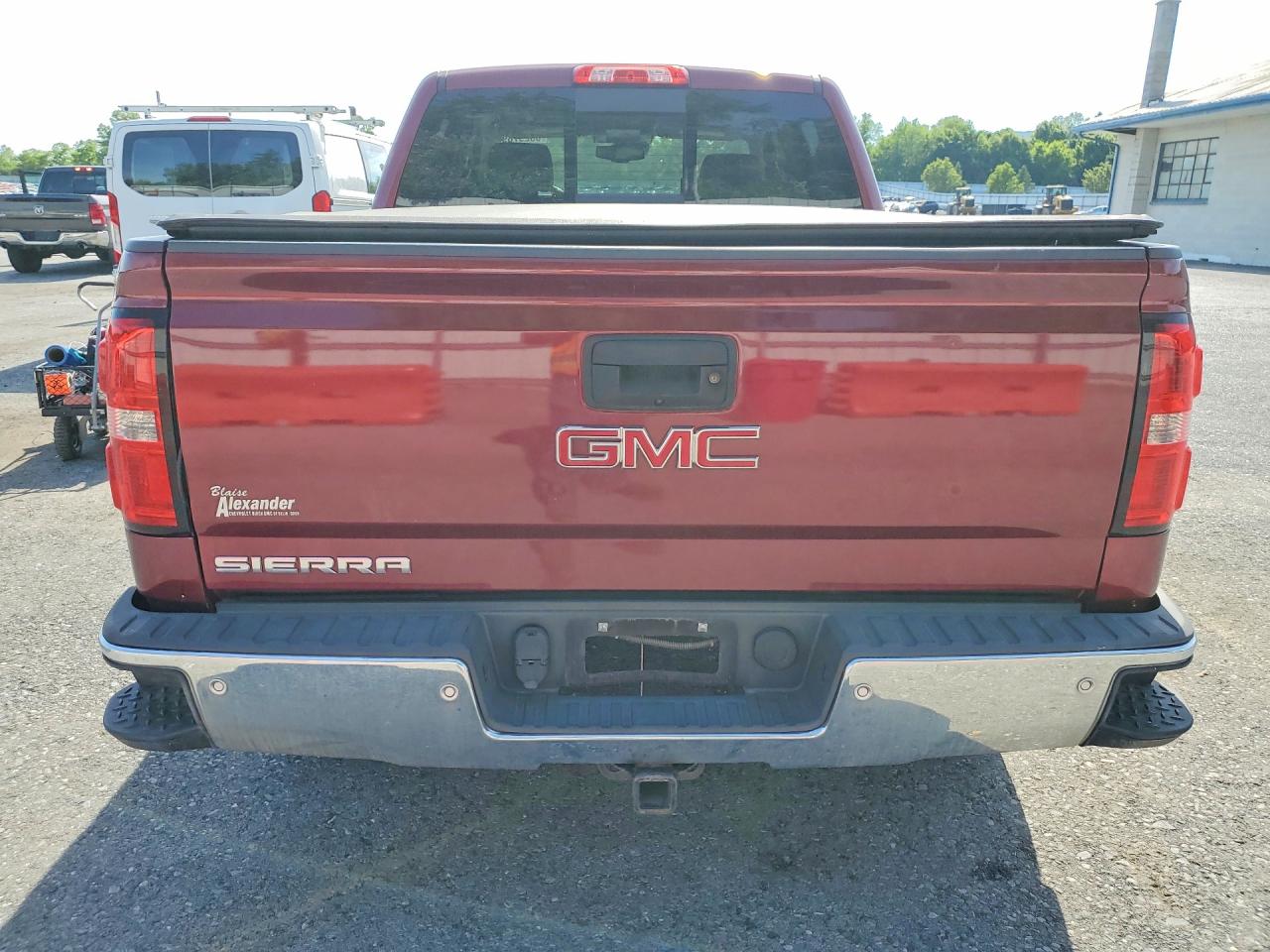 2015 GMC SIERRA K1500 SLT photo 6