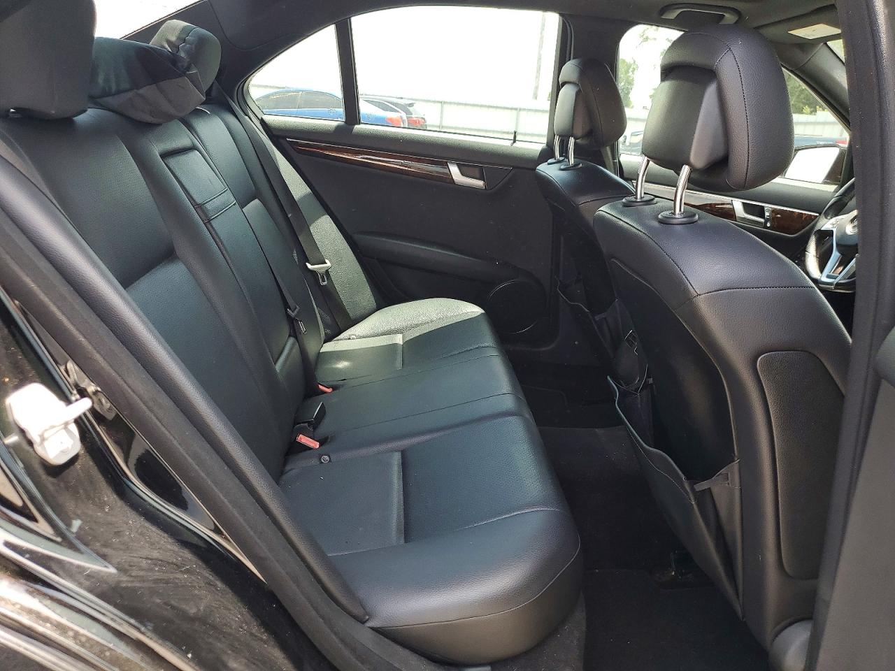 2013 MERCEDES-BENZ C 250 photo 10