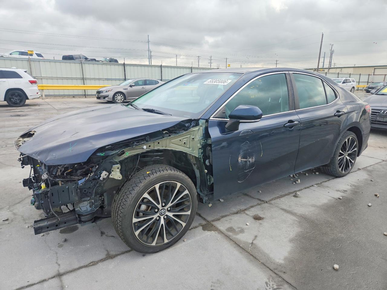 2019 TOYOTA CAMRY