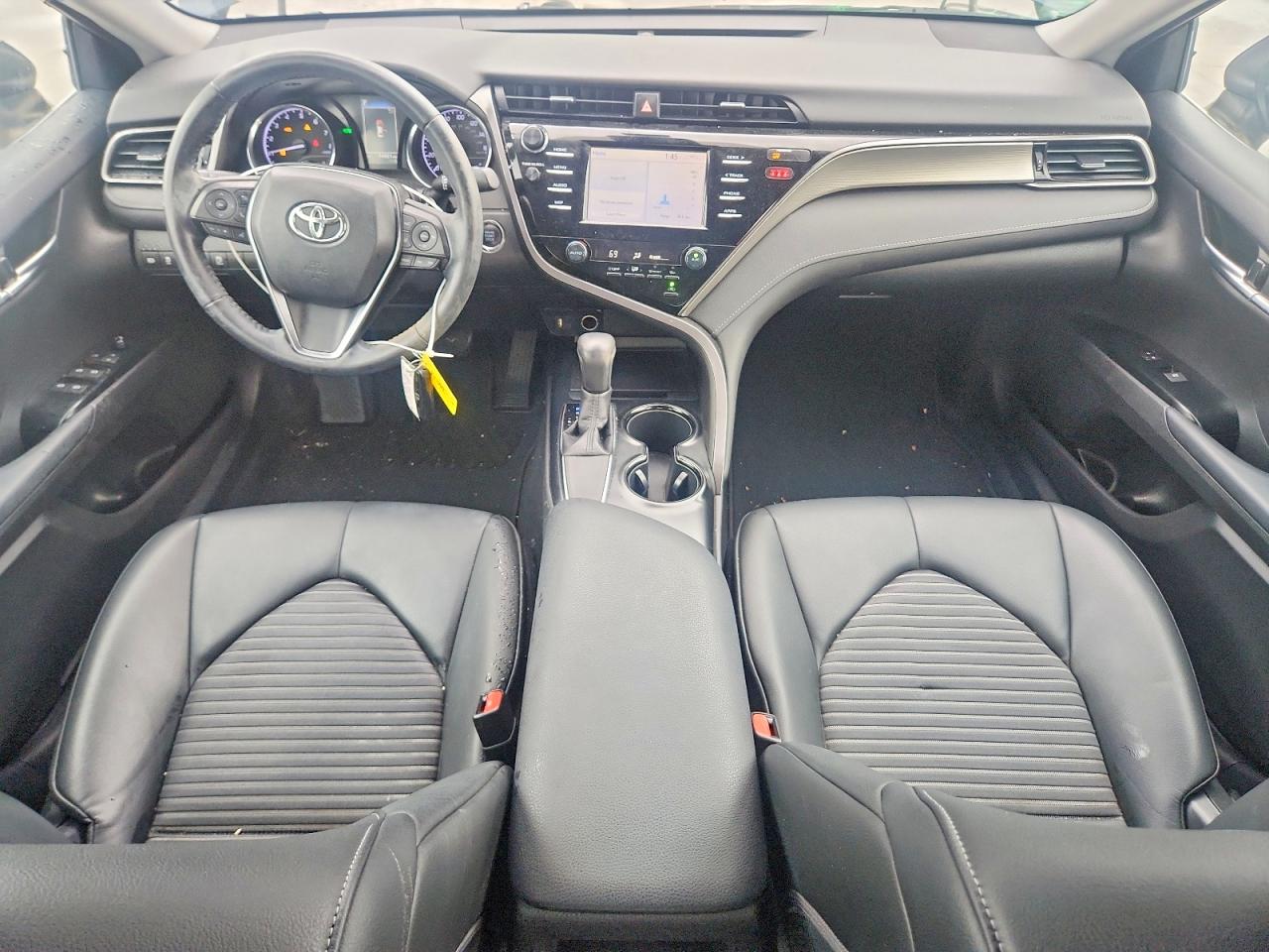 2019 TOYOTA CAMRY SE photo 22