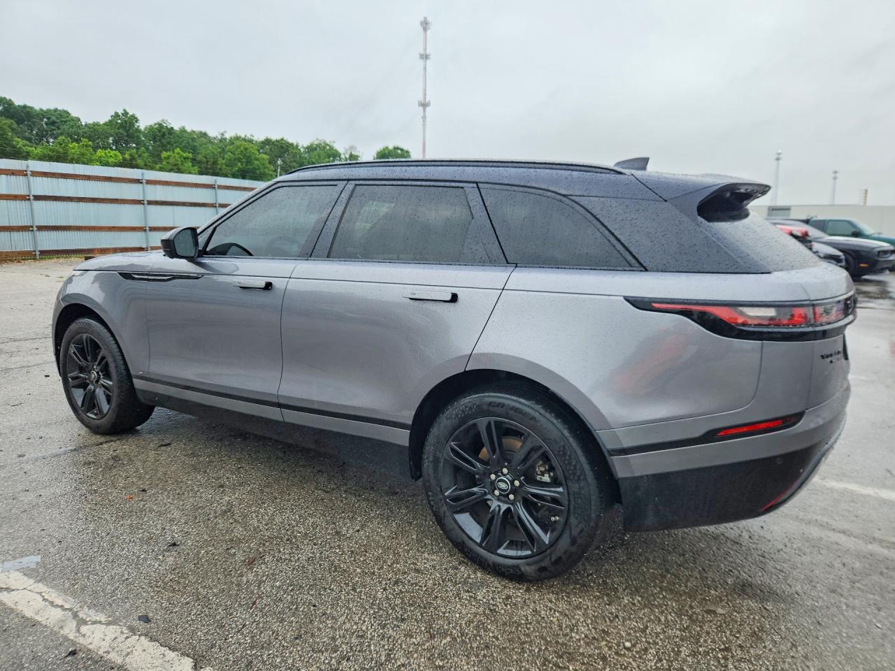 2020 LAND ROVER RANGE ROVER VELAR R-DYNAMIC S photo 3