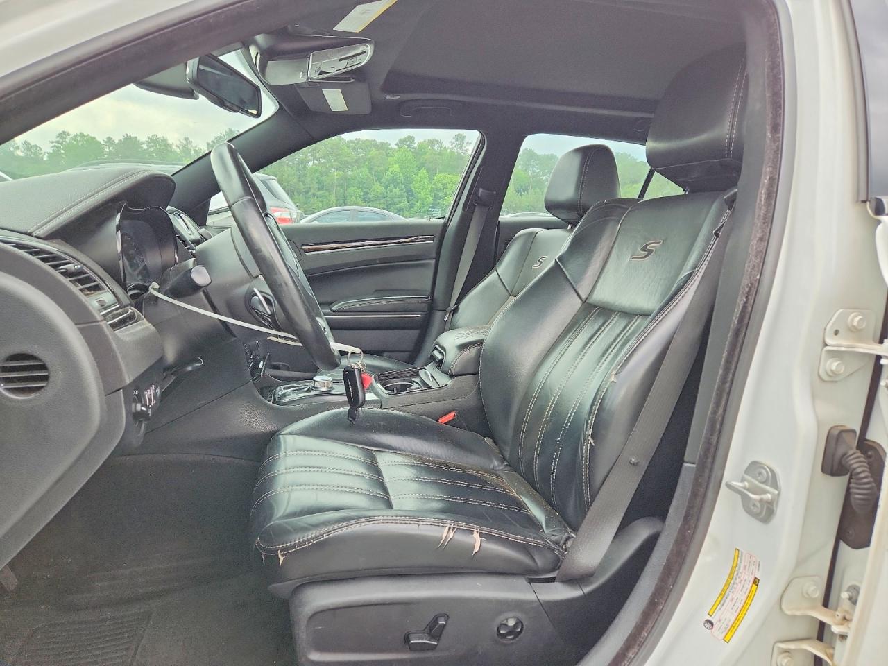 2018 CHRYSLER 300 S photo 13