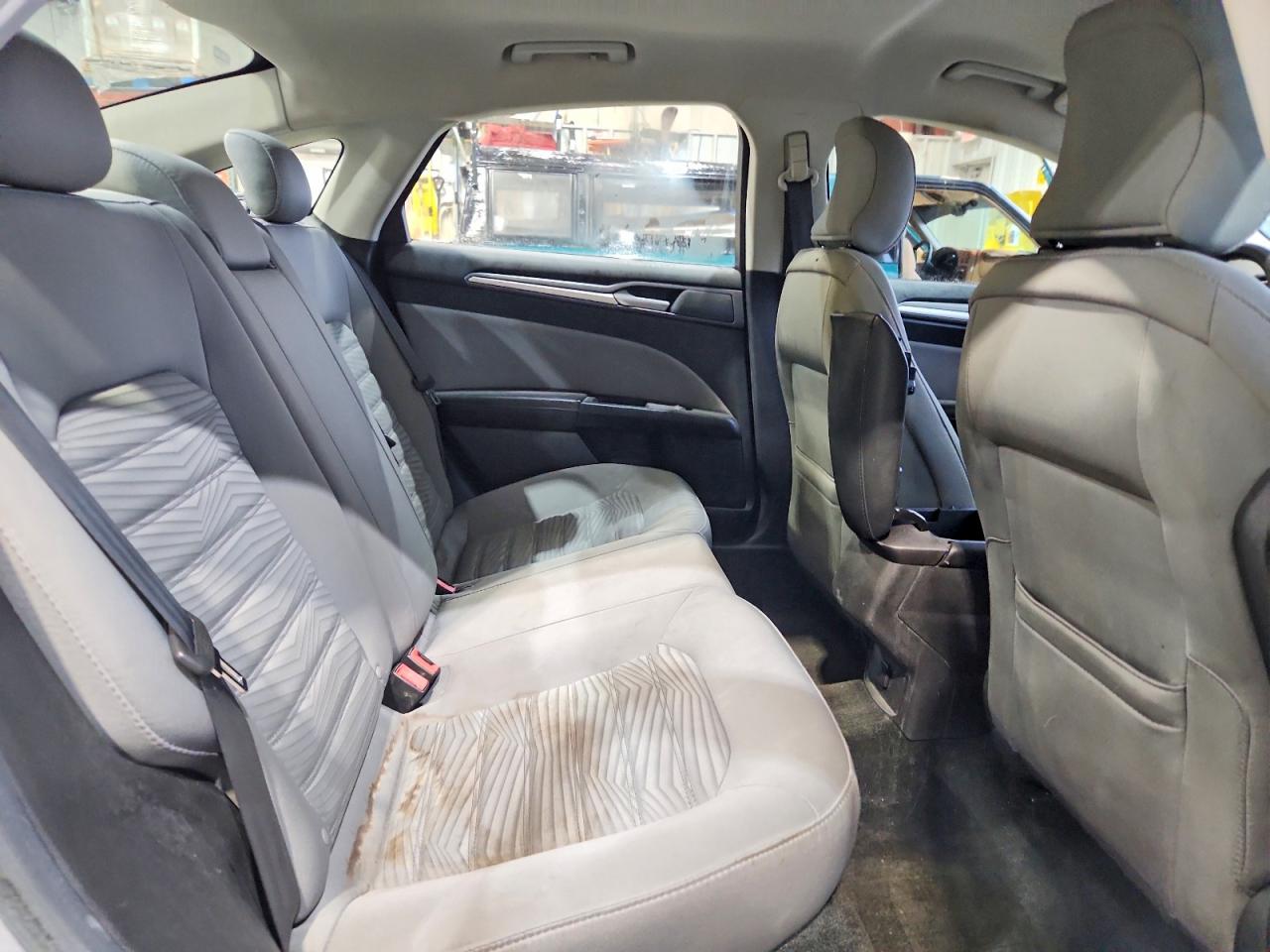2016 FORD FUSION S photo 19