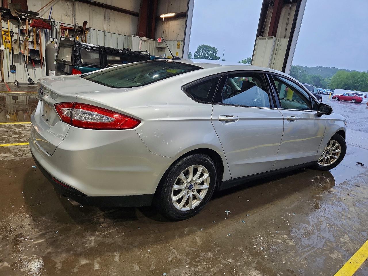 2016 FORD FUSION S photo 5