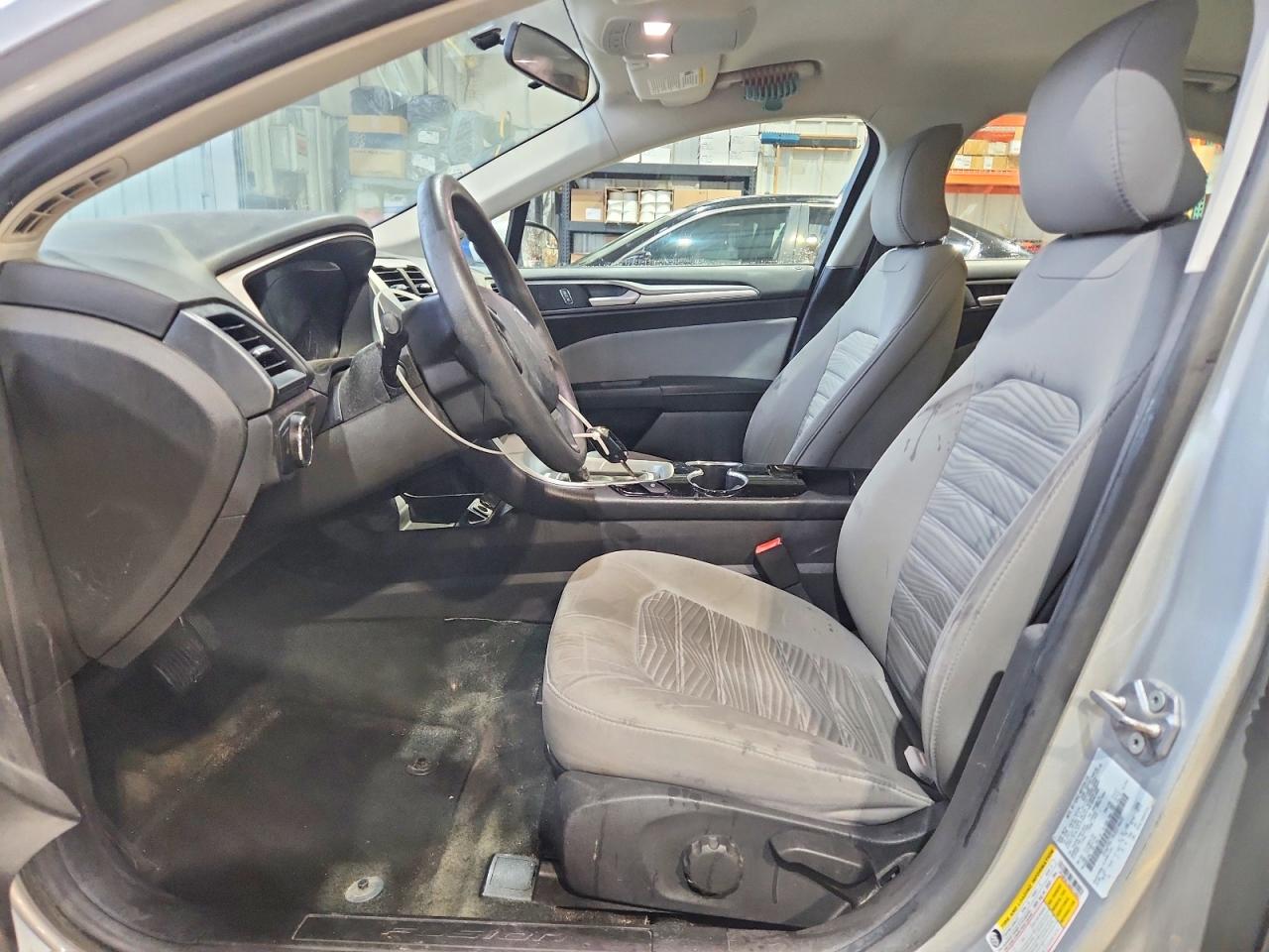2016 FORD FUSION S photo 13
