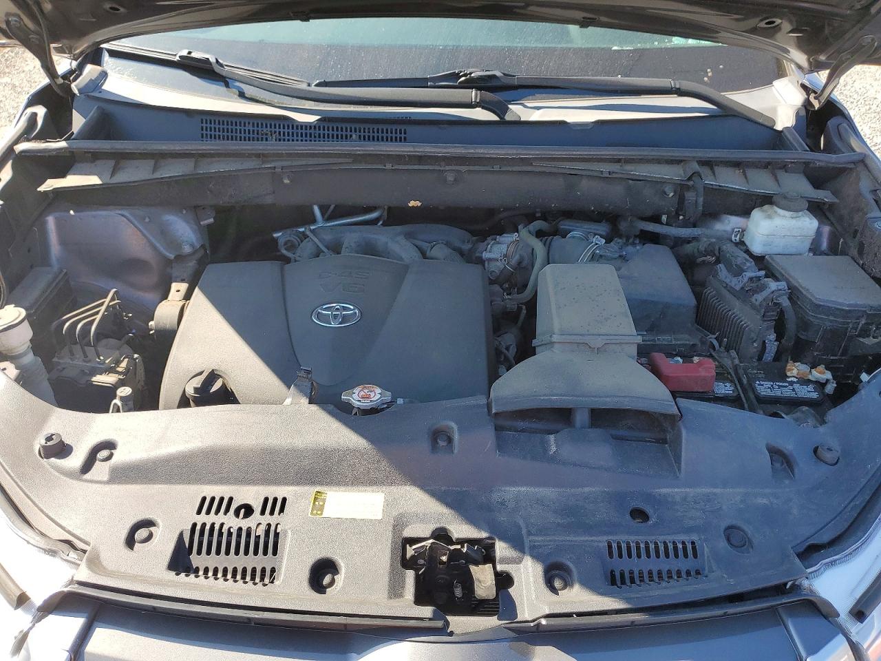2019 TOYOTA HIGHLANDER LE photo 23