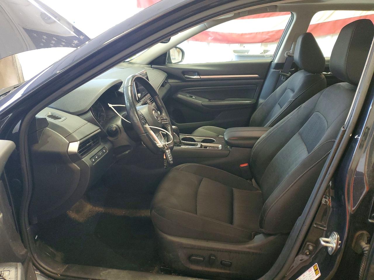 2019 NISSAN ALTIMA SV photo 7