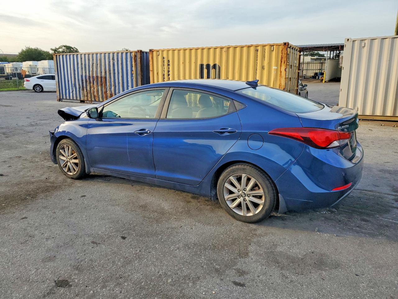 2016 HYUNDAI ELANTRA SE photo 3