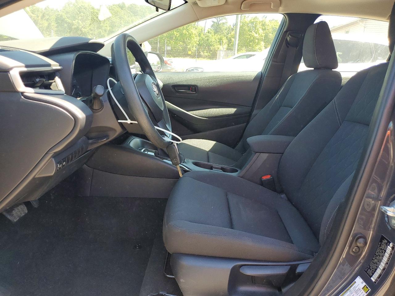 2024 TOYOTA COROLLA LE photo 19