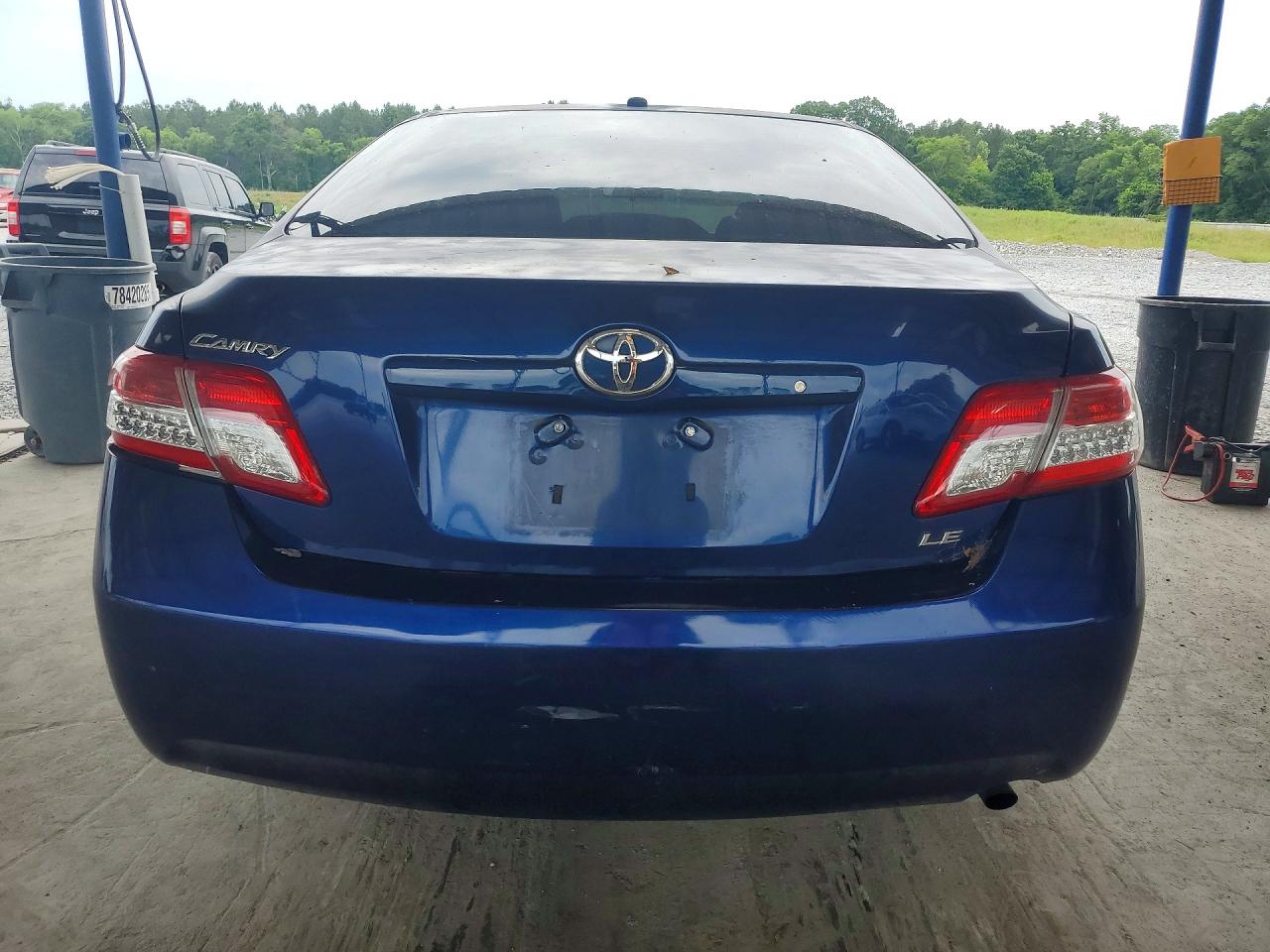 2011 TOYOTA CAMRY LE photo 11