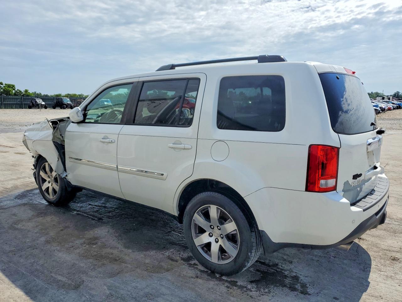 2015 HONDA PILOT TOURING photo 4