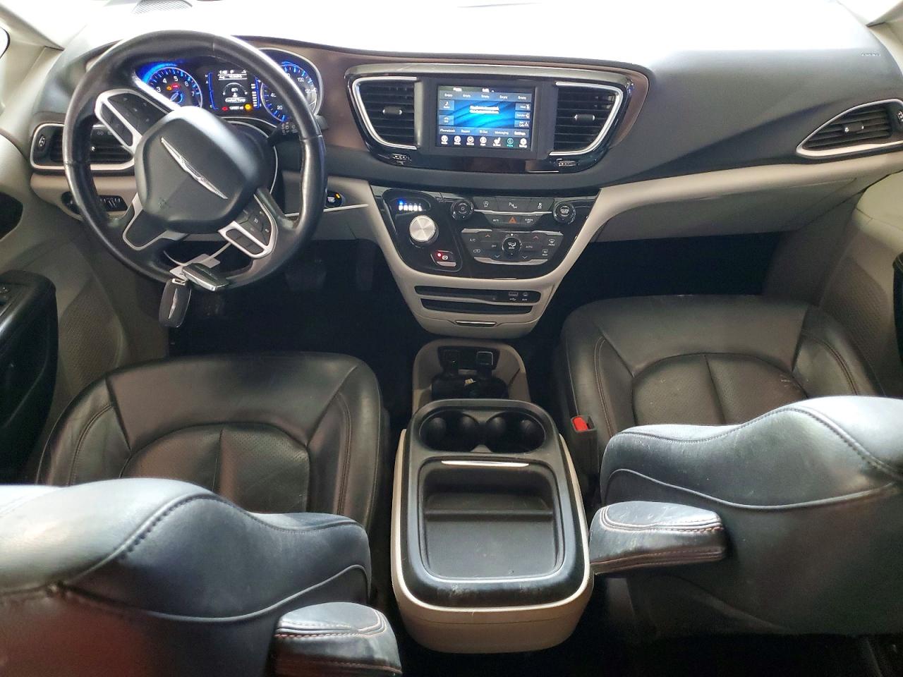 2019 CHRYSLER PACIFICA TOURING L photo 15