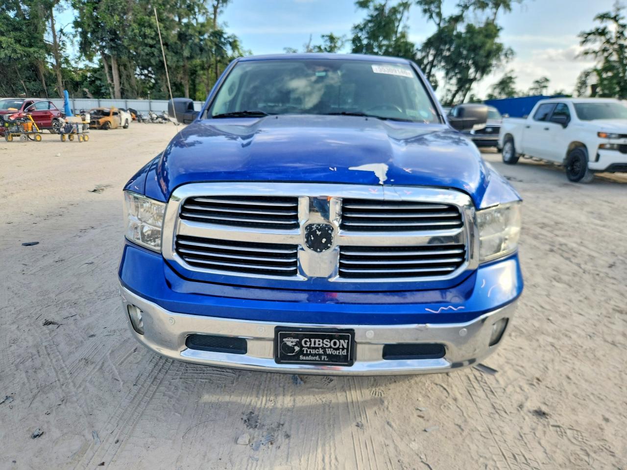 2016 RAM 1500 SLT photo 13