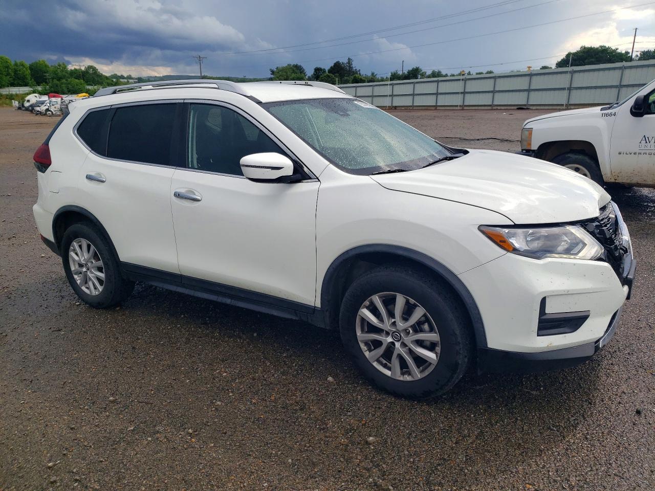 2019 NISSAN ROGUE SV photo 4