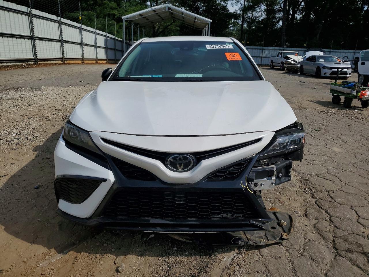 2022 TOYOTA CAMRY SE photo 9