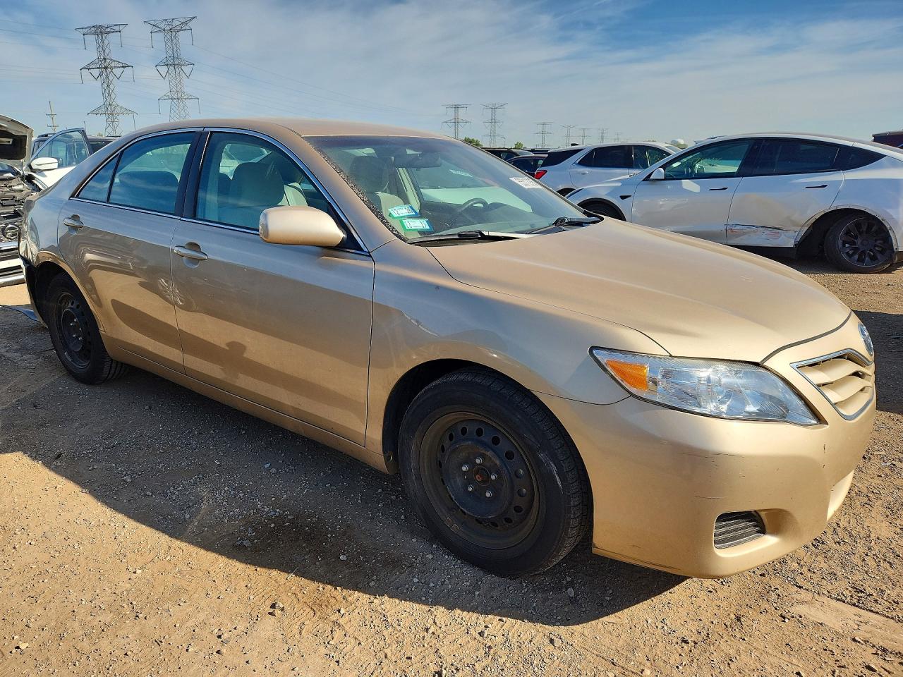 2010 TOYOTA CAMRY LE photo 7