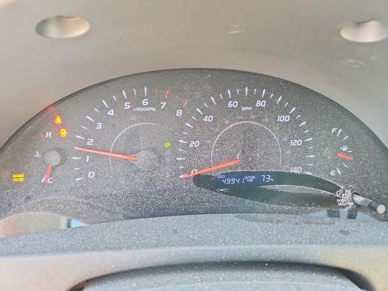 2010 TOYOTA CAMRY LE photo 17