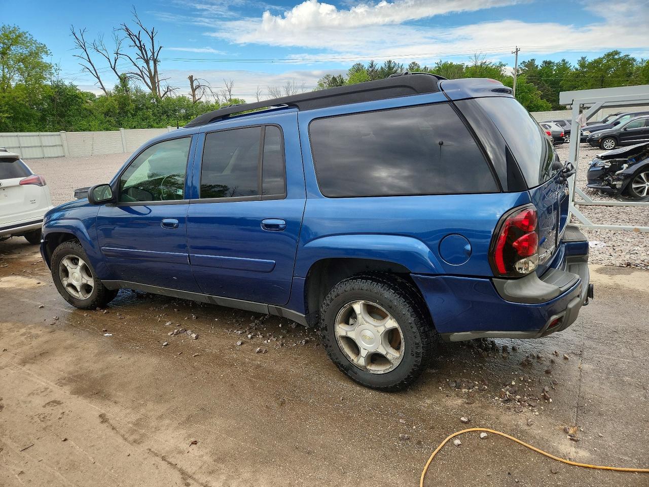 2005 CHEVROLET TRAILBLAZER EXT LS photo 3