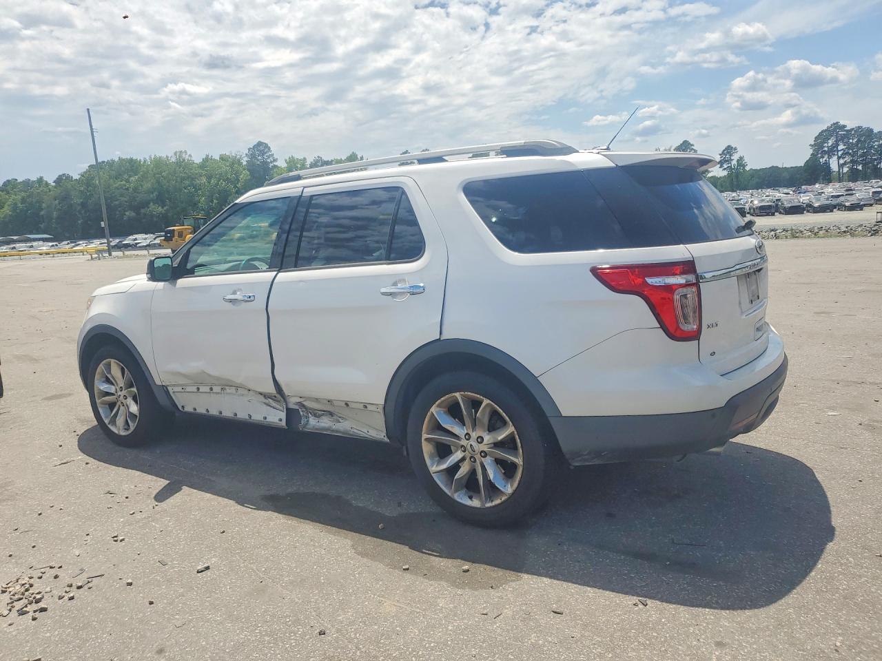2013 FORD EXPLORER XLT photo 3