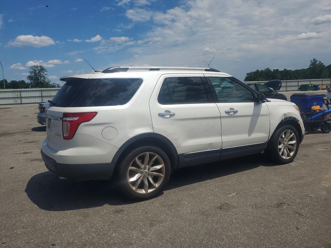 2013 FORD EXPLORER XLT photo 5