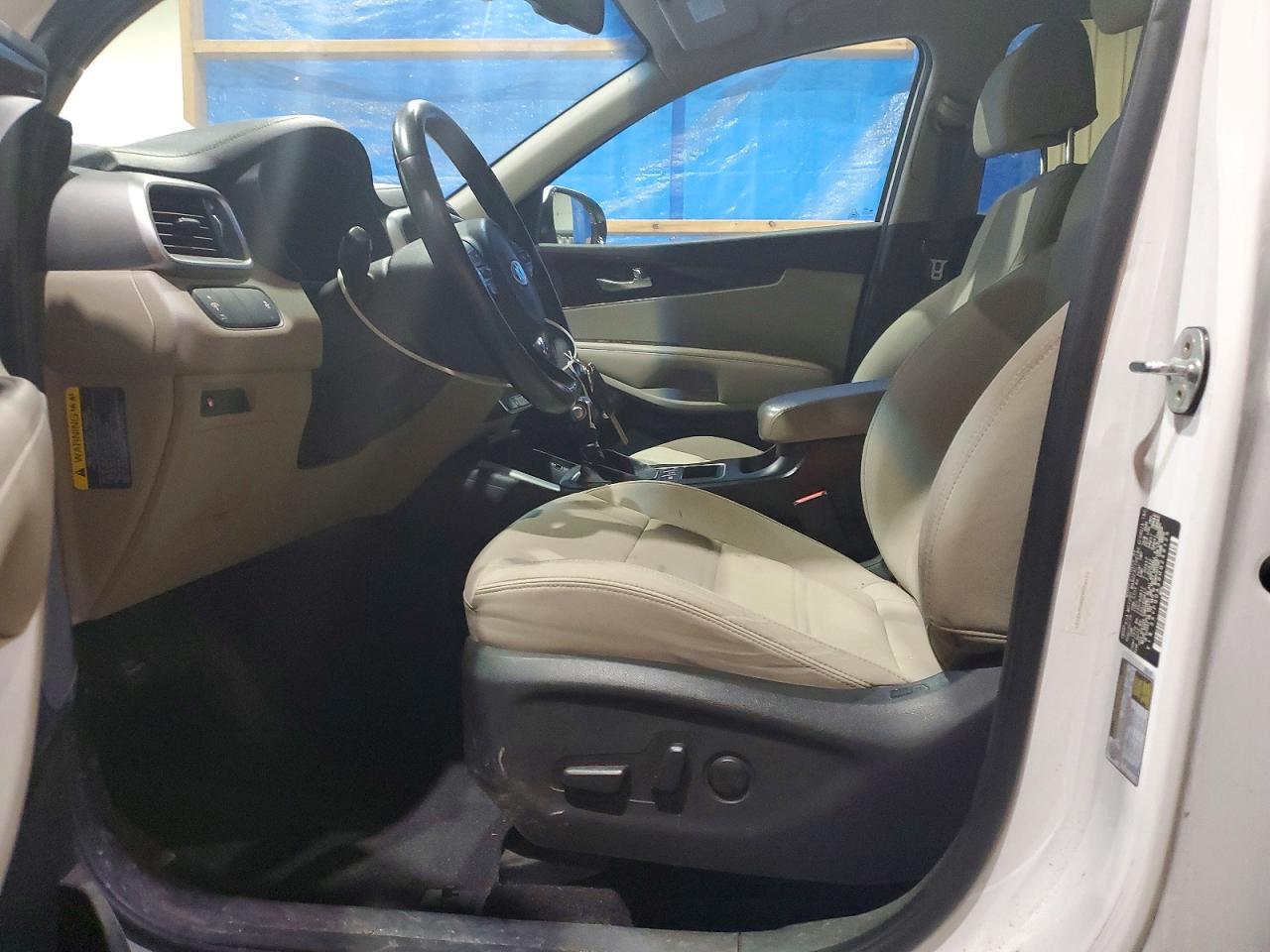 2017 KIA SORENTO LX photo 7