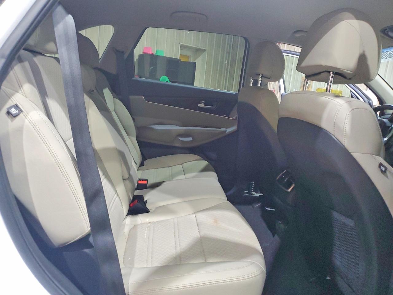 2017 KIA SORENTO LX photo 11
