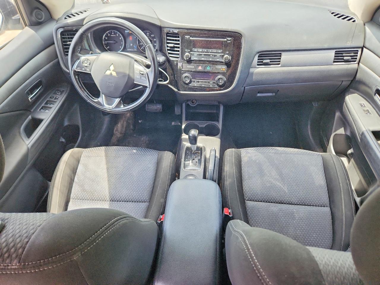 2016 MITSUBISHI OUTLANDER SE photo 15