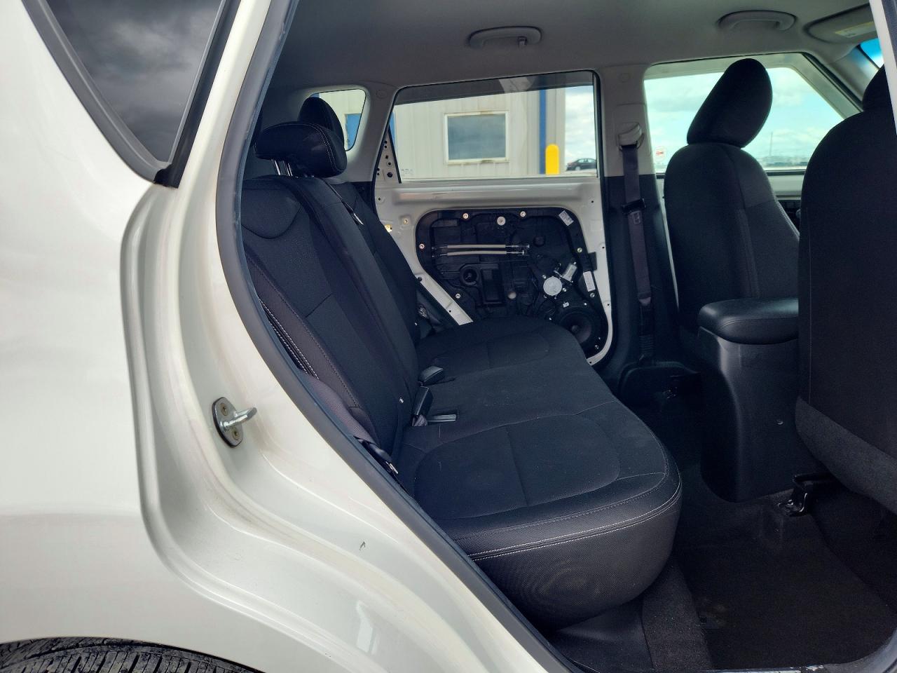 2015 KIA SOUL BASE photo 19