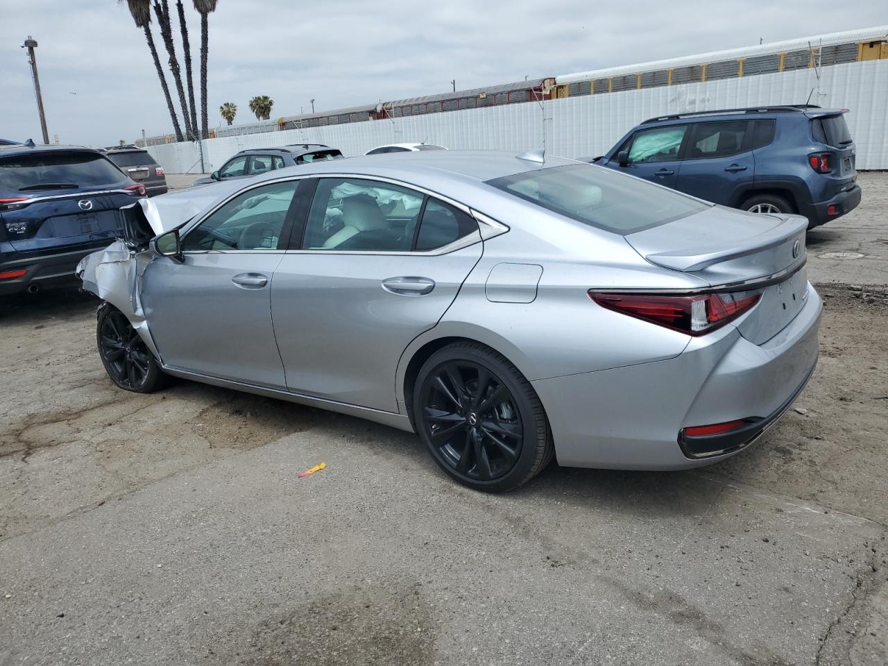 2024 LEXUS ES 300H F SPORT HANDLING photo 3