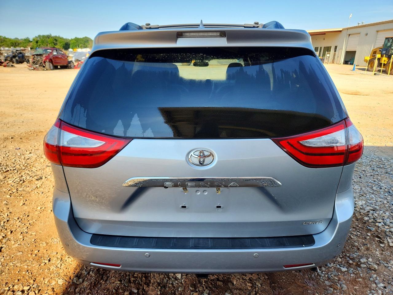 2015 TOYOTA SIENNA LIMITED 7-PASSENGER photo 16