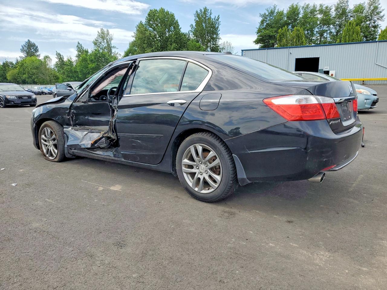 2013 HONDA ACCORD TOURING photo 2